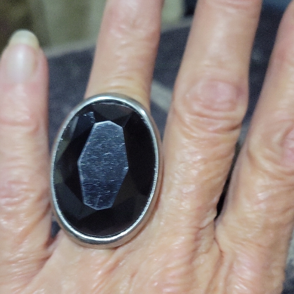 Black Oval Gemstone Ring